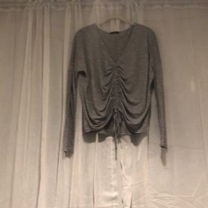 Super cute adjustable scrunched top